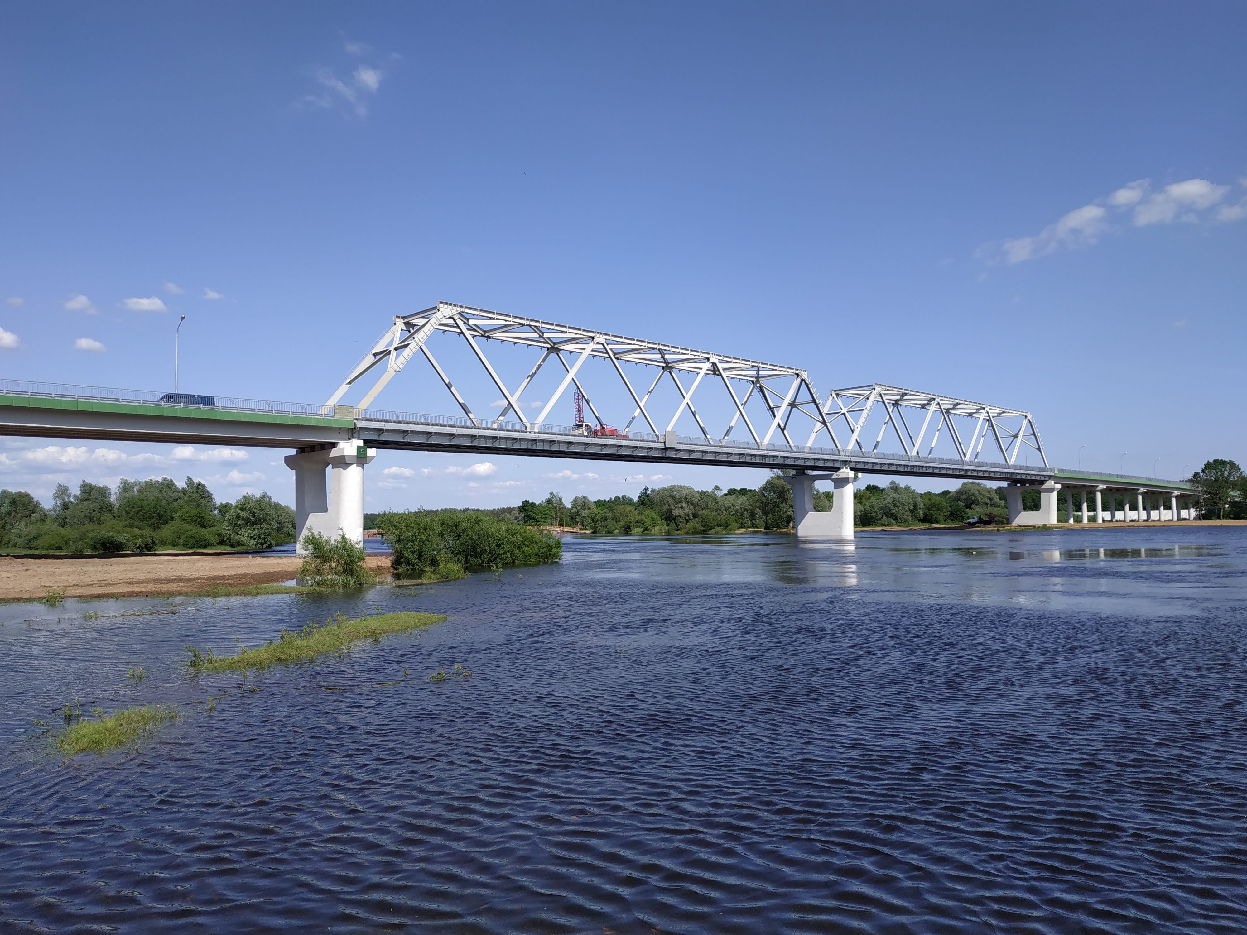 Уровень воды сож в славгороде сегодня реке. Мост река СОЖ Беларусь. Гомельский мост через реку СОЖ. Славгород мост через СОЖ. Мостовые сооружения.